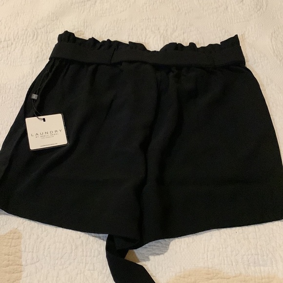 Laundry by Shelli Segal Paperbag shorts. NWT. Small - Picture 6 of 8